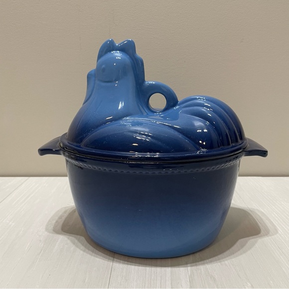 *RARE* Lodge Enamel Covered Cast Iron Chicken Dutch Oven Blue 2QT *RARE* - Picture 3 of 10